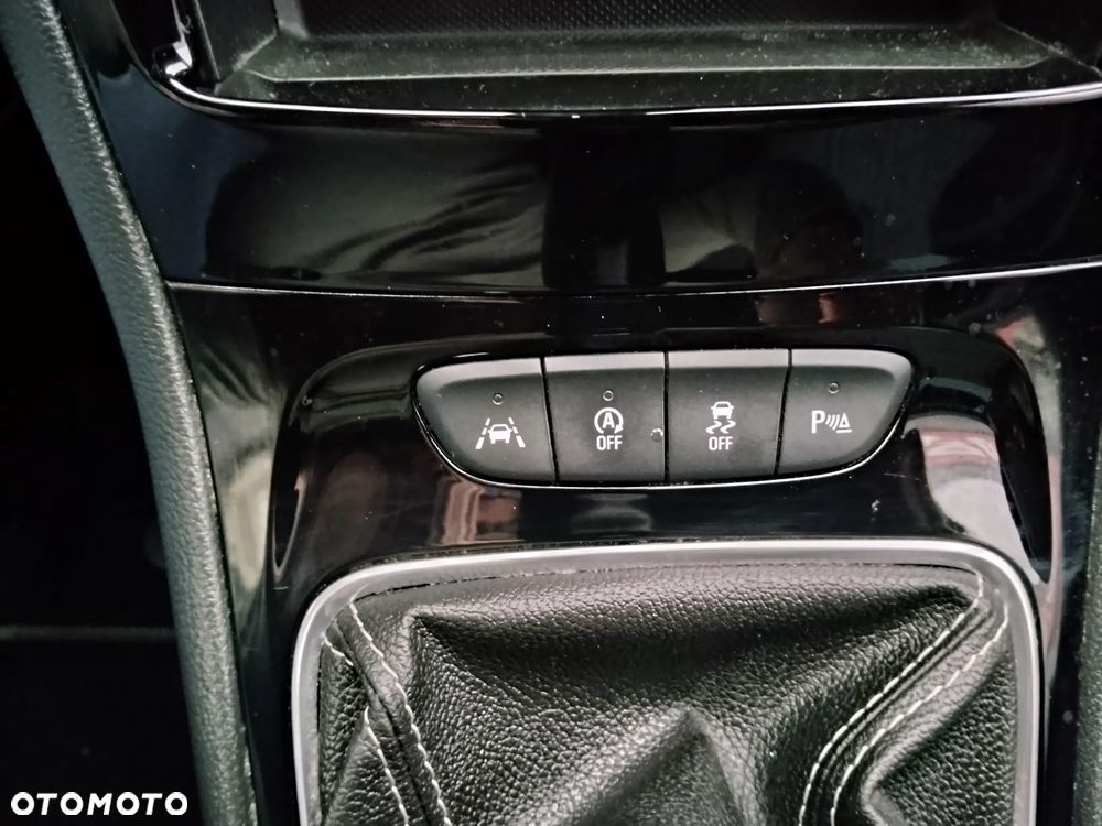 Opel Astra 1.5 D Start/Stop 2020 - 10