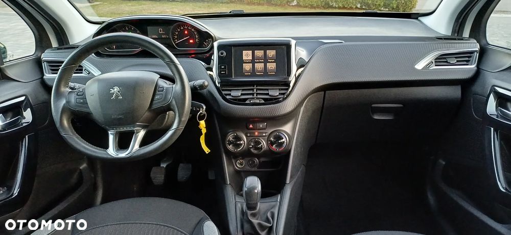 Peugeot 208 1.2 VTi Style - 14