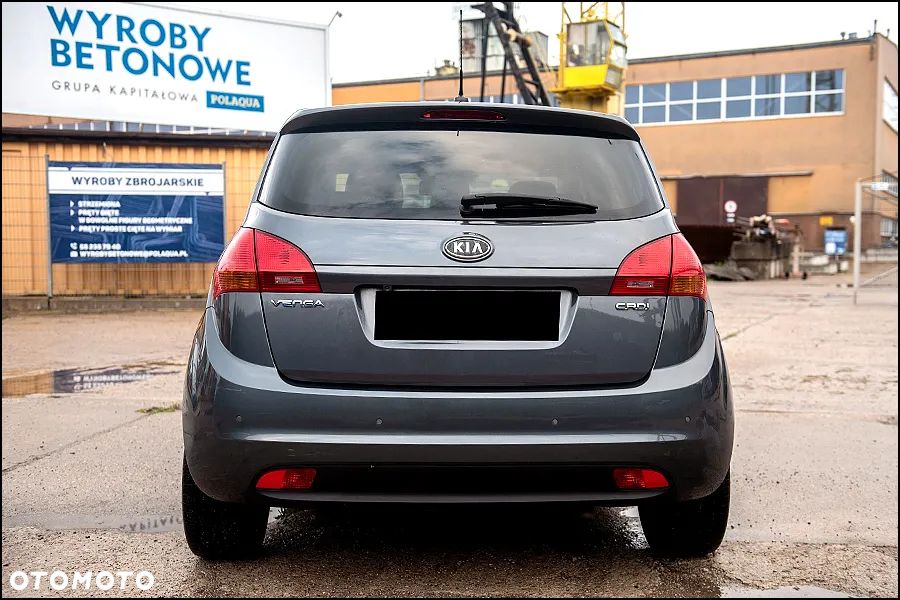 Kia Venga - 4