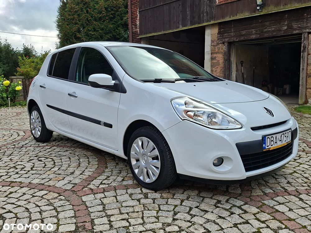 Renault Clio 2011 photo 5