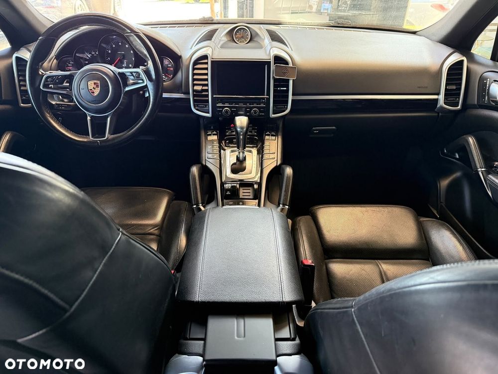 Porsche Cayenne - 19