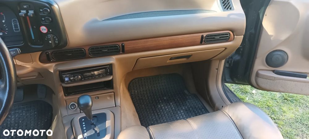 Ford Scorpio 2.9-24 Ghia - 15