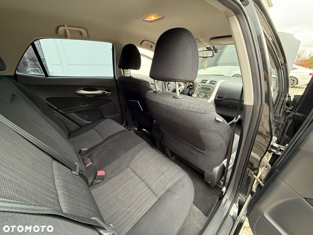 Toyota Auris 2.0 D-4D Luna - 18