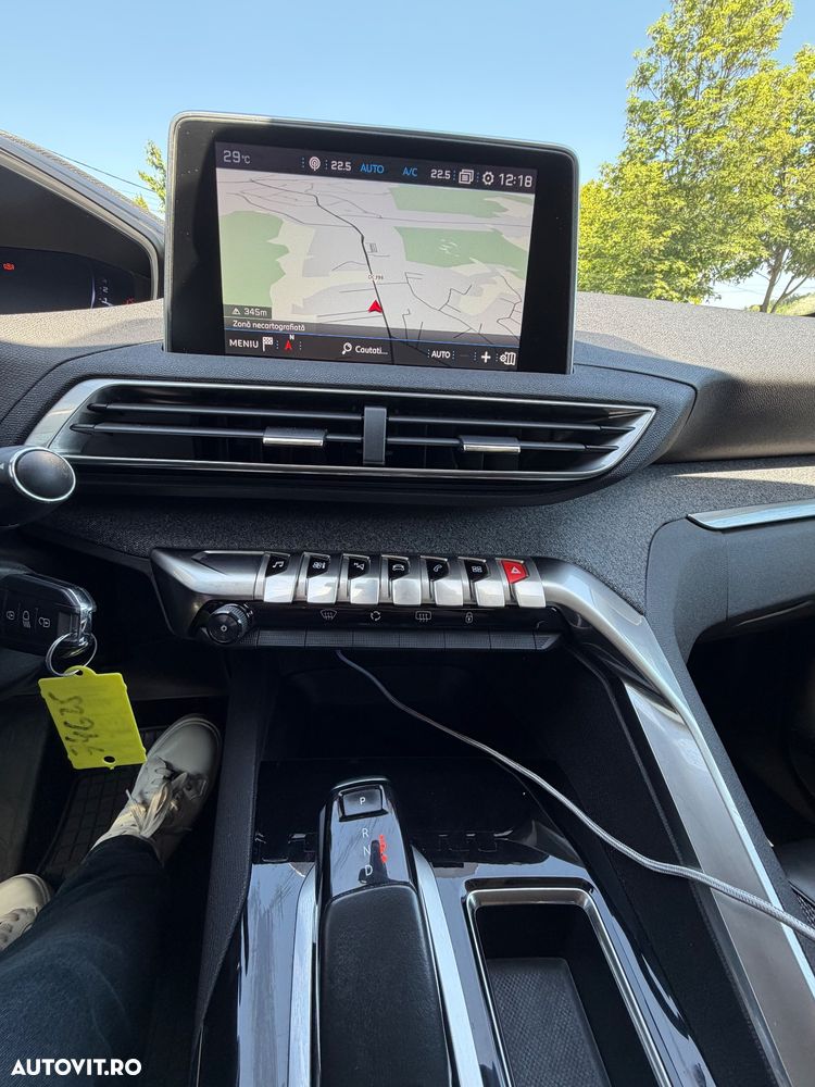 Peugeot 3008 1.2 PureTech Turbo S&S EAT6 GT-Line - 27