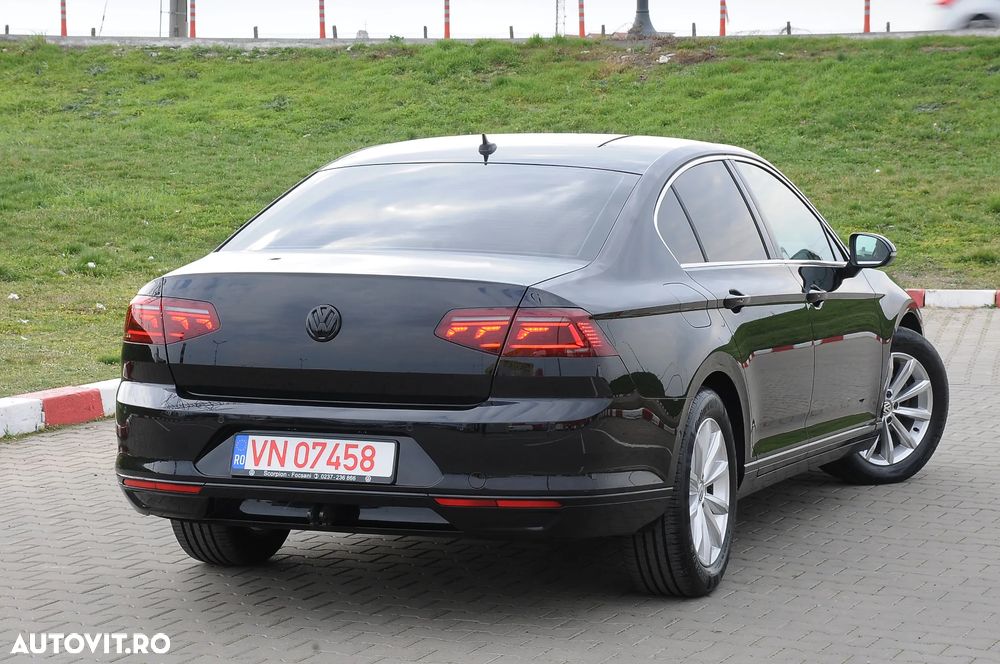Volkswagen Passat 2.0 TDI SCR DSG BlueMotion Highline - 23
