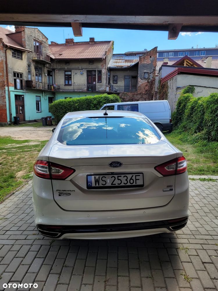 Ford Fusion 2.0 EcoBoost Titanium - 3