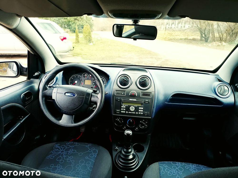 Ford Fiesta - 8