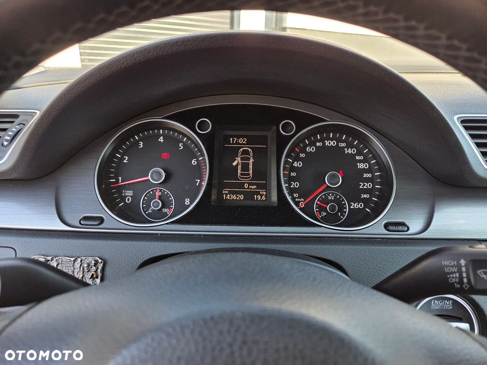 Volkswagen Passat 1.8 TSI Exclusive - 11