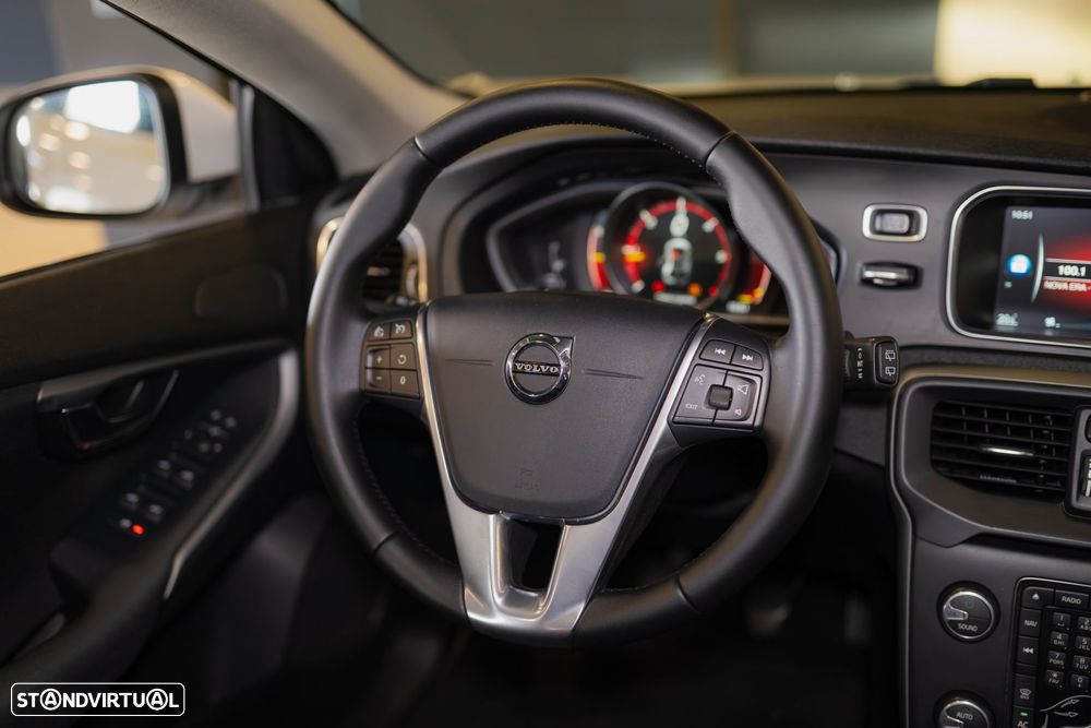 Volvo V40 2.0 D2 Momentum - 26