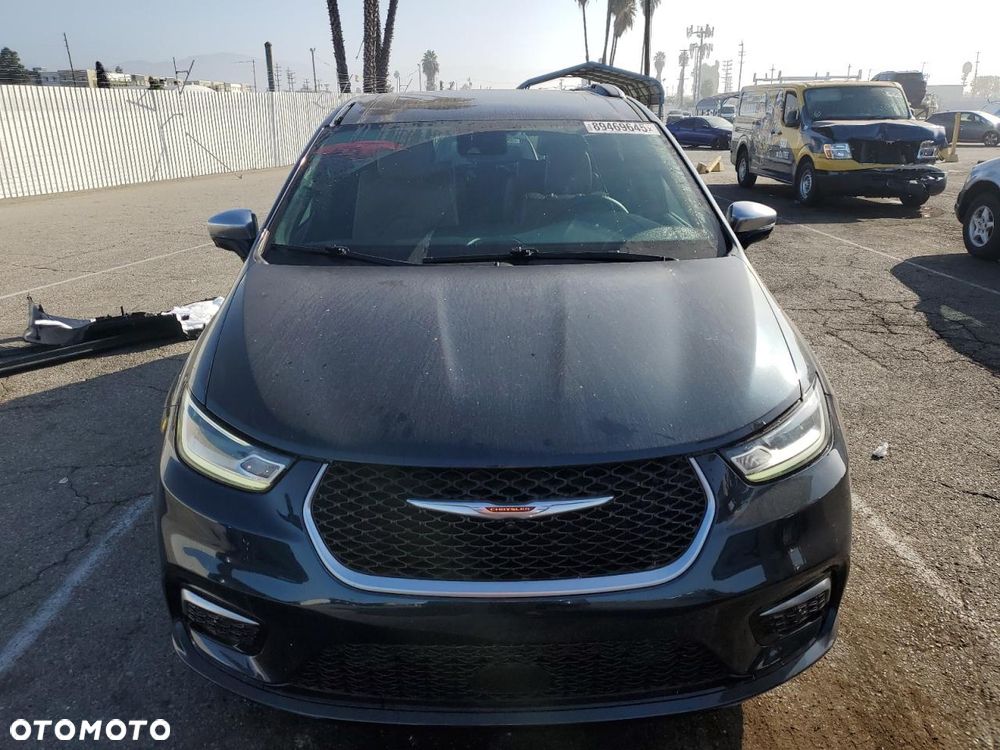 Chrysler Pacifica - 6