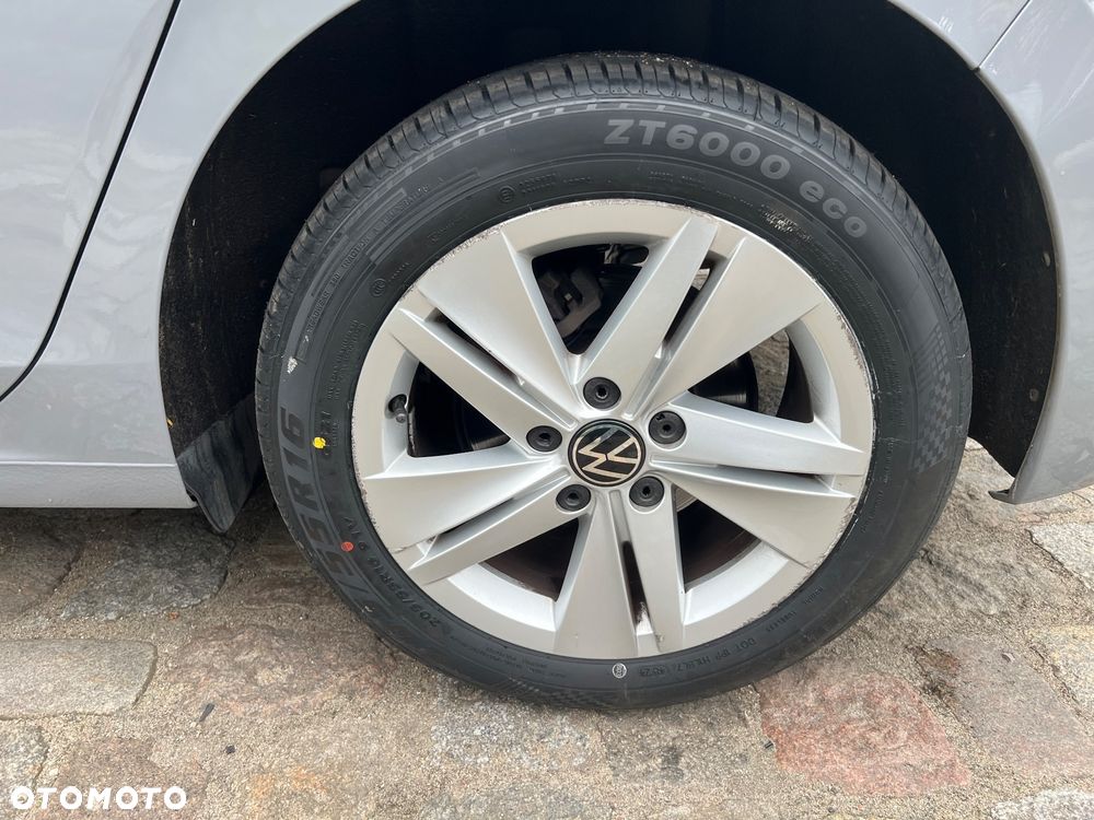 Volkswagen Golf 2.0 TDI SCR Life - 32