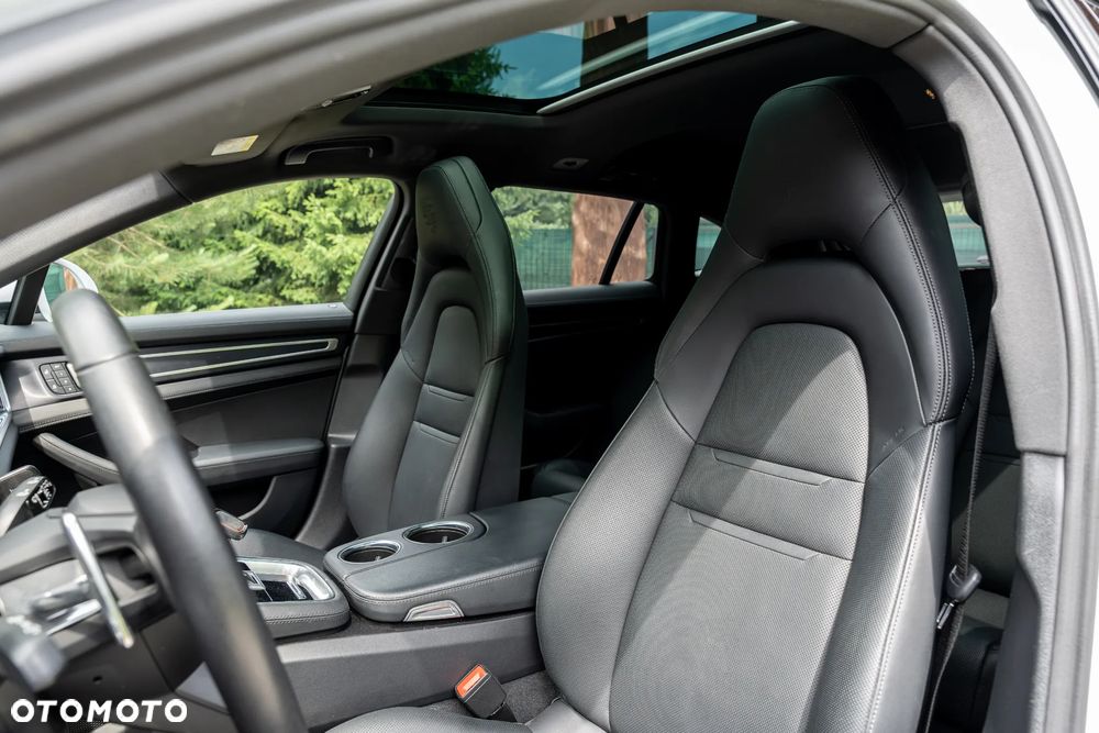 Porsche Panamera 4 Platinum Edition - 24