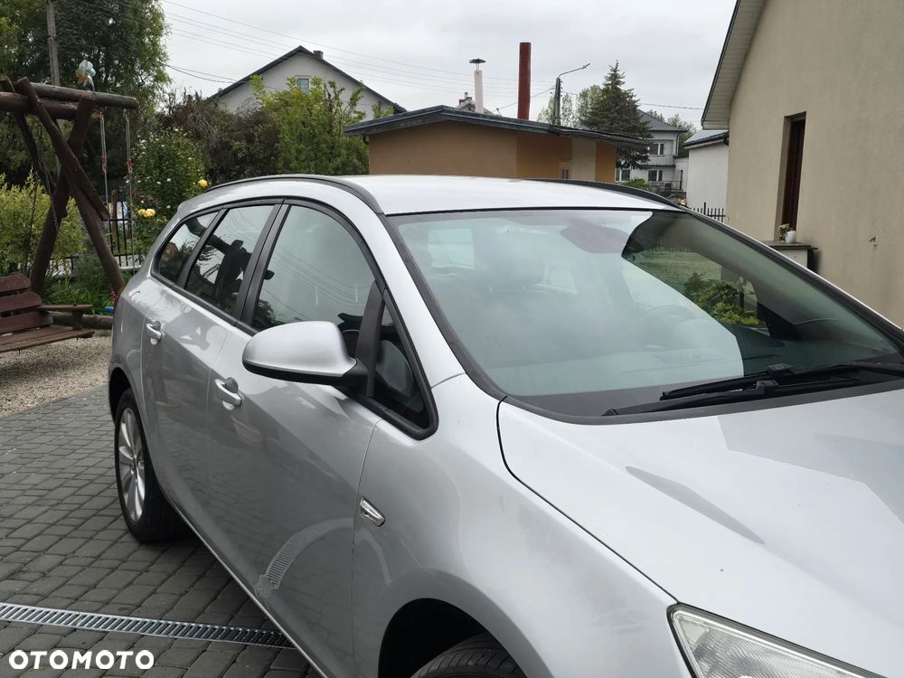 Opel Astra 1.4 Turbo Cosmo - 4