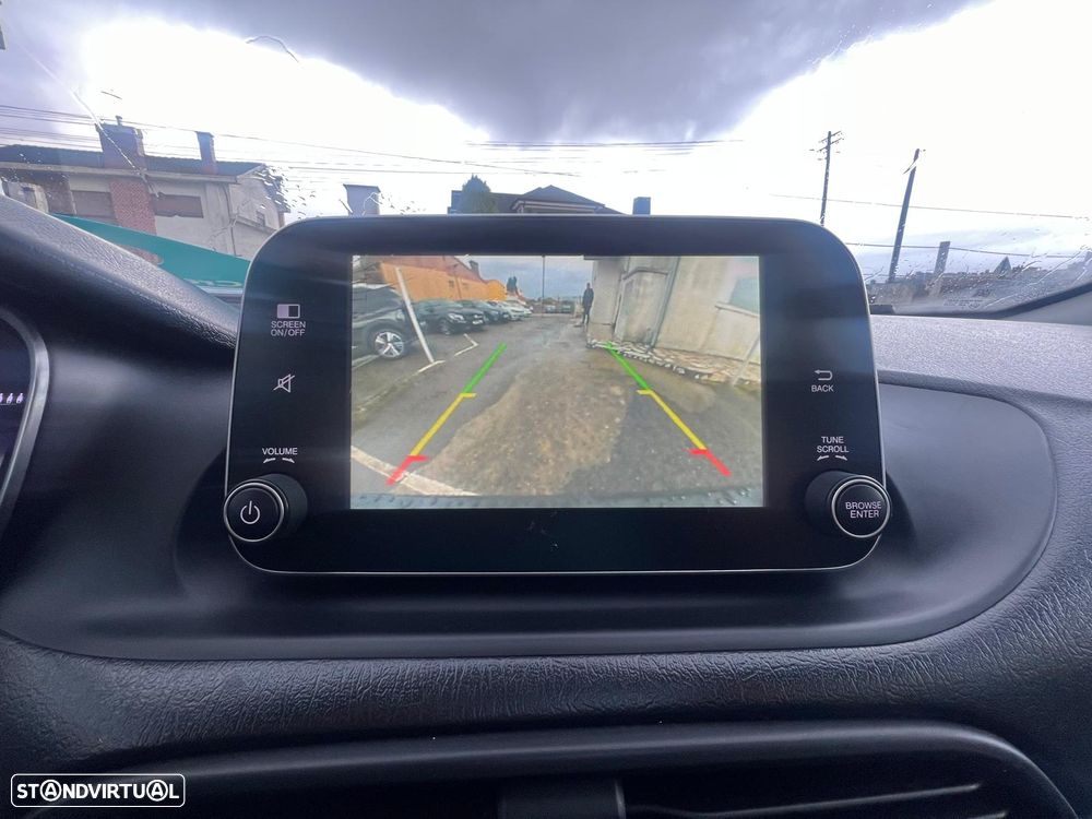 Fiat Tipo Station Wagon 1.3 M-Jet Lounge Tech - 19