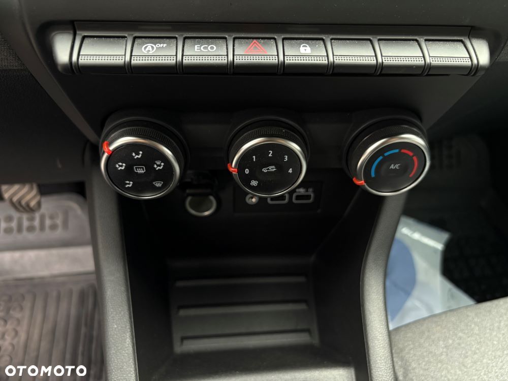 Renault Clio - 23