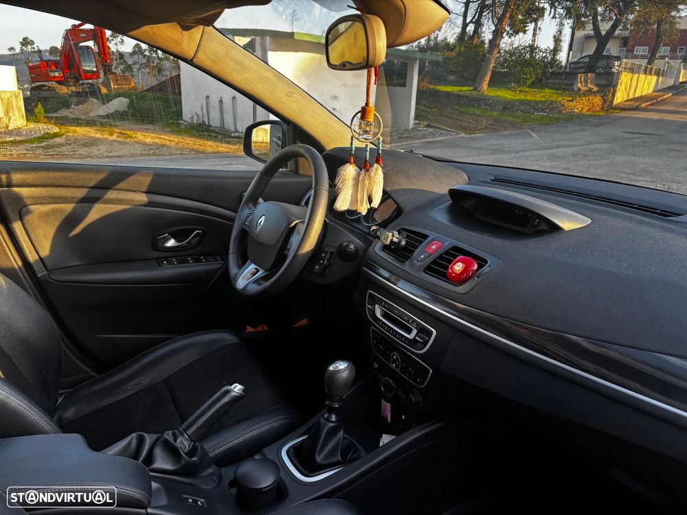 Renault Mégane 1.5 dCi Dynamique - 4