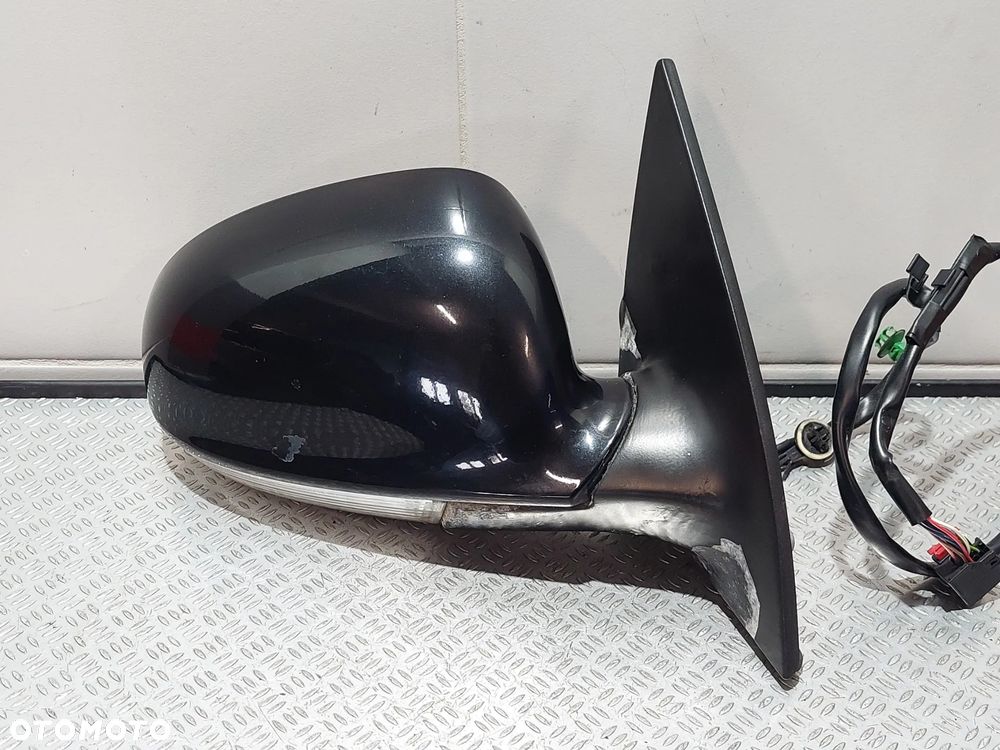 LUSTERKO PRAWE VW EOS R2005-2010 9-PIN KOLOR LC9X - 1