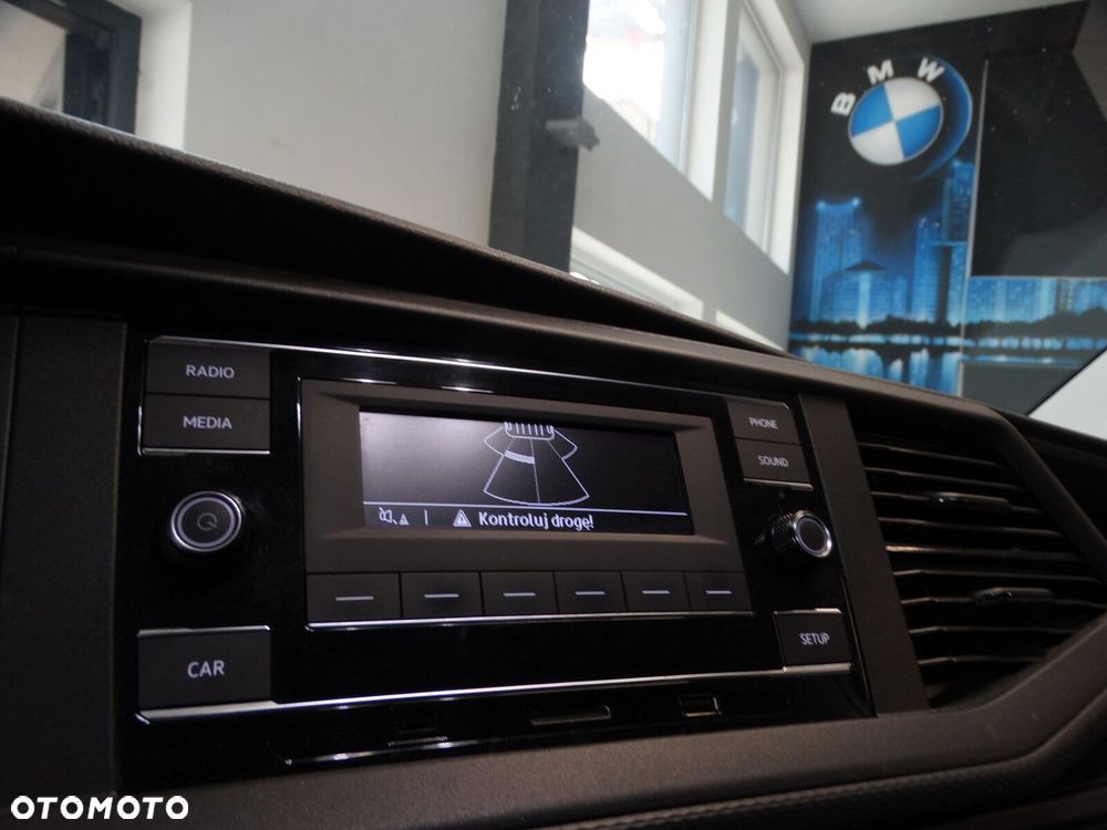 Volkswagen Transporter - 12