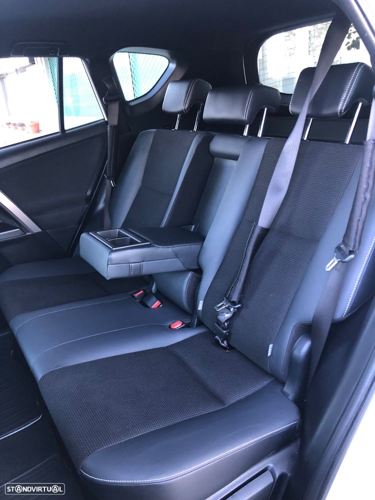 Toyota RAV4 2.5 HSD Comfort+P.Sport - 35
