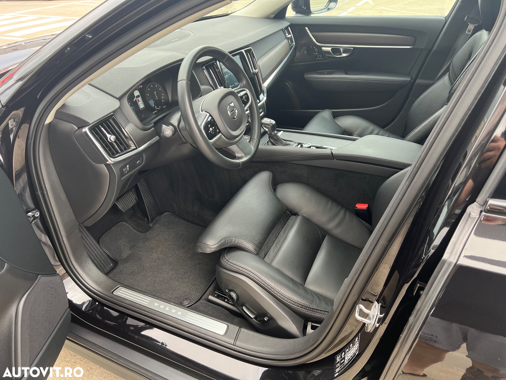 Volvo V90 Cross Country T5 AWD Geartronic Pro - 10