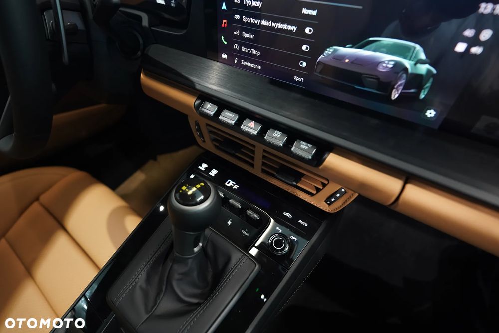 Porsche 911 GT3 Touring PDK - 30