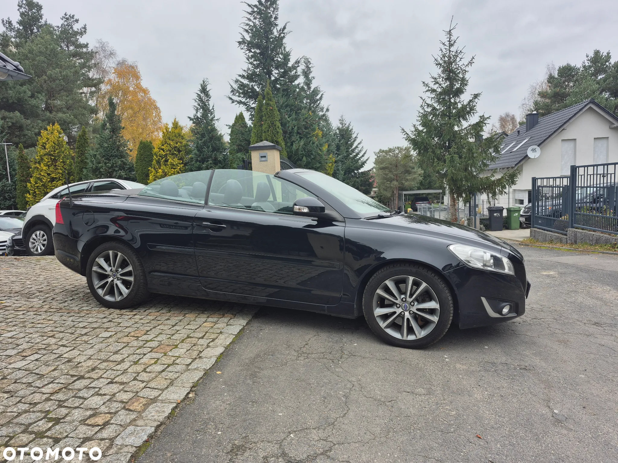Volvo C70 D3 Momentum - 9