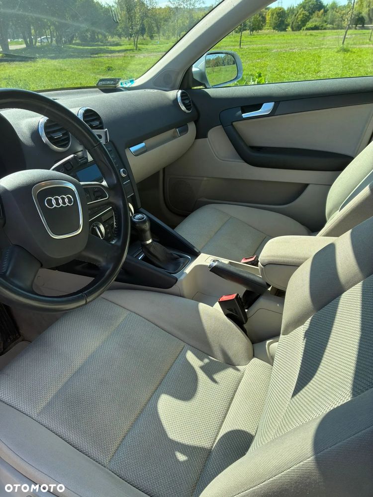 Audi A3 Sportback 2.0 TDI DPF Ambiente - 27
