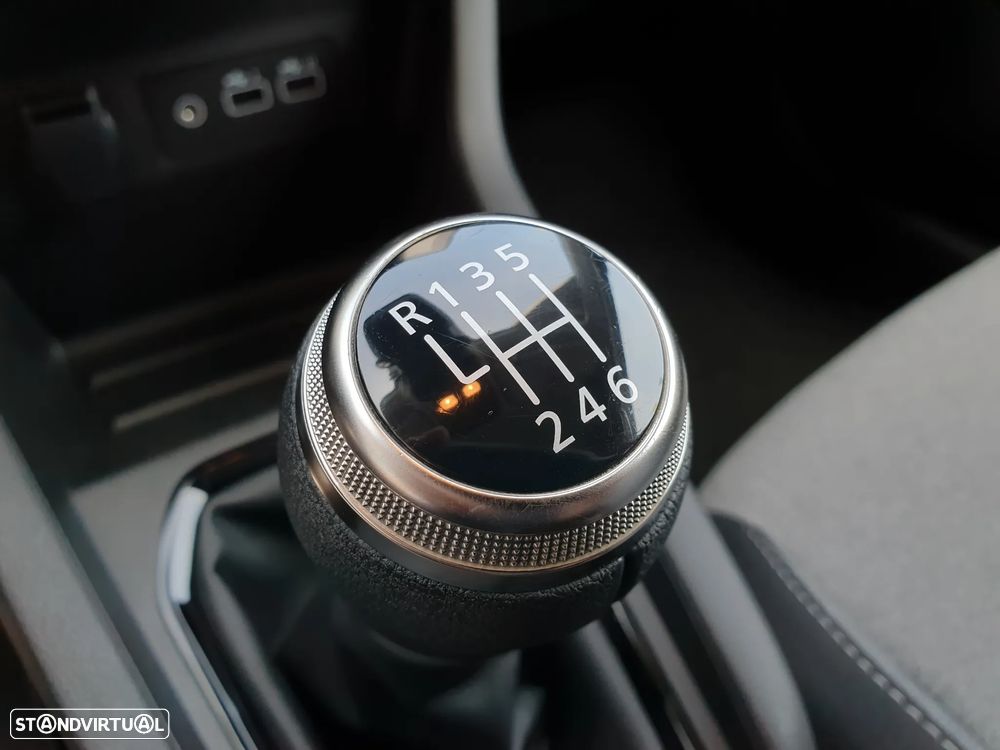 Renault Clio 1.0 TCe Evolution - 17