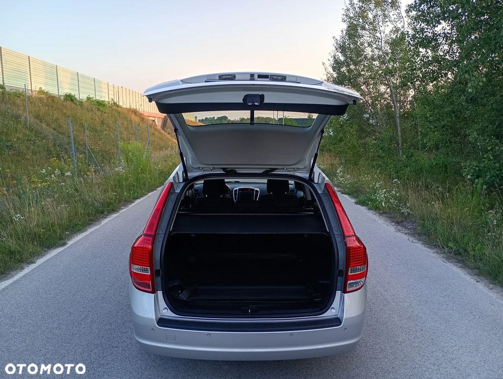 Kia Ceed - 25