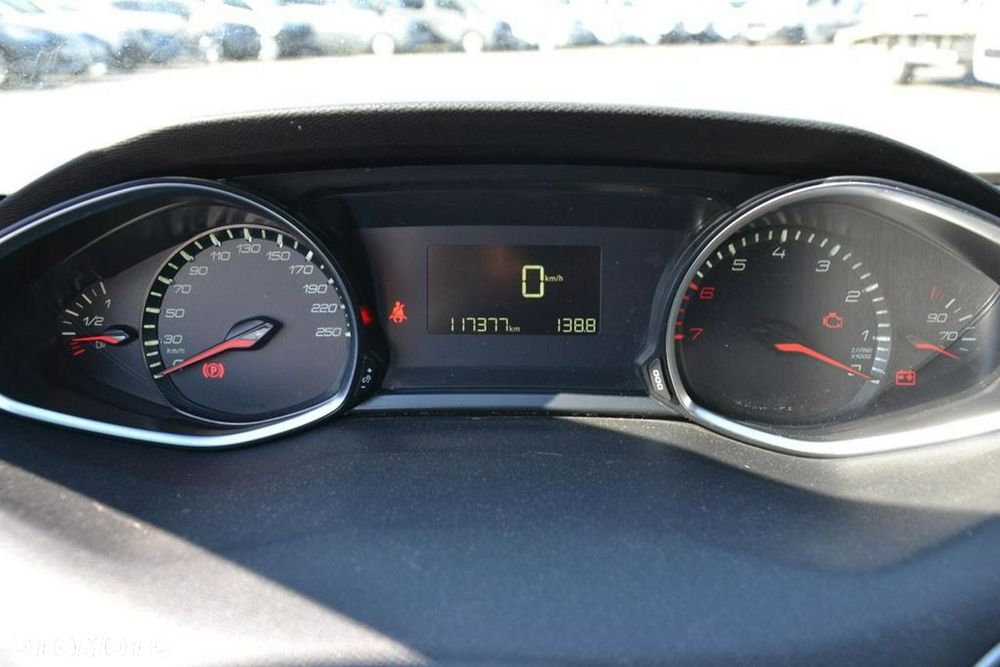 Peugeot 308 - 13
