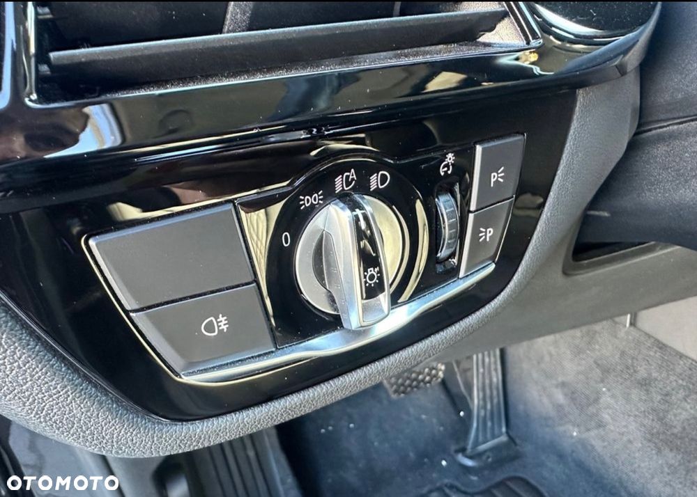 BMW Seria 5 530e xDrive PHEV M Sport - 13