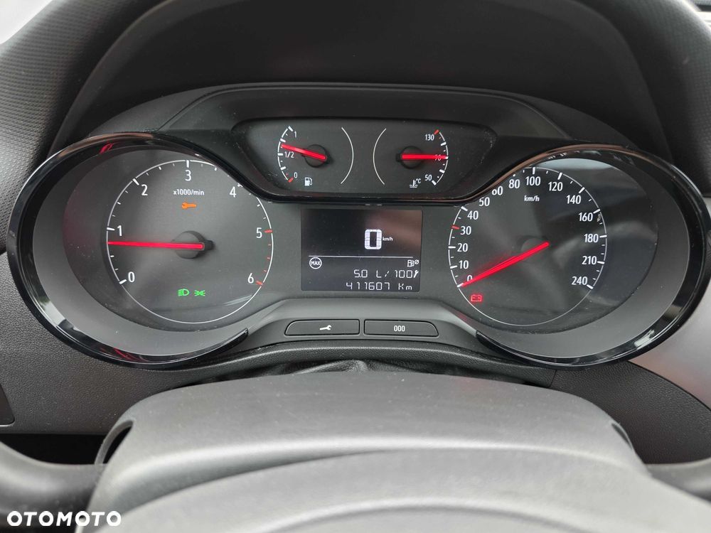Opel Crossland X - 8