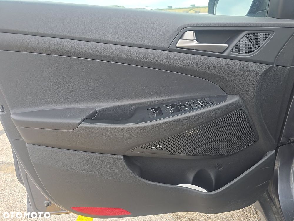 Hyundai Tucson - 16