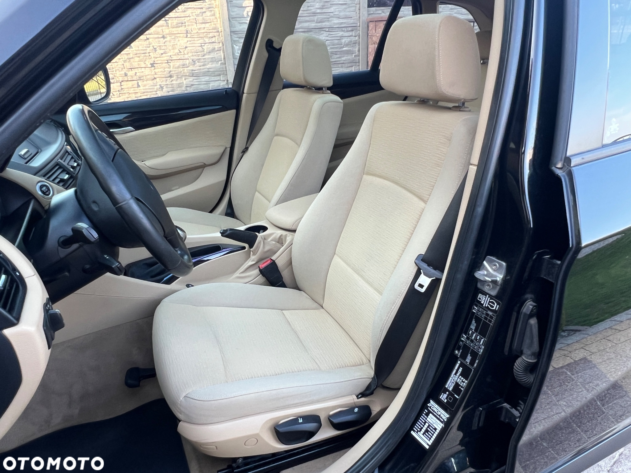 BMW X1 sDrive18i - 34