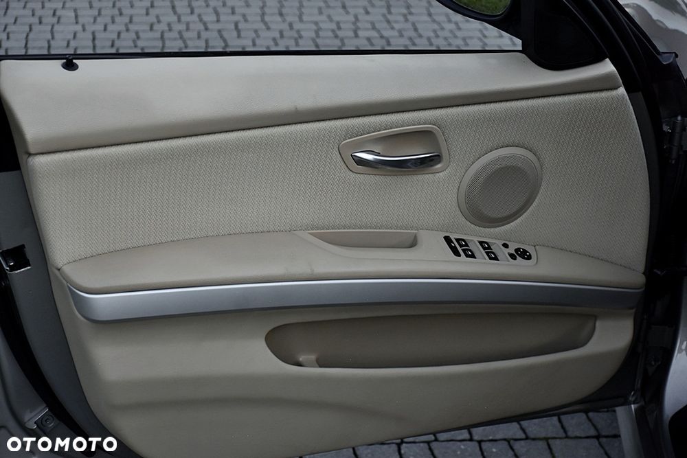 BMW Seria 3 320i Edition Sport - 29