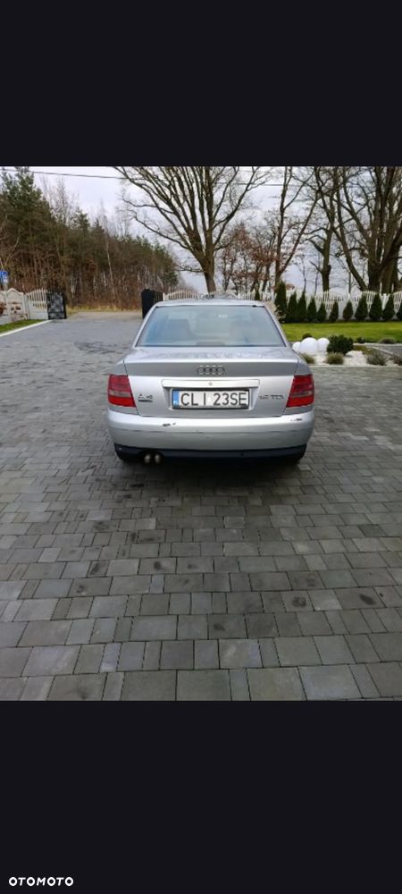 Audi A4 Limousine - 4