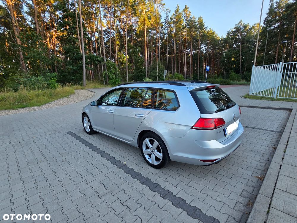 Volkswagen Golf 1.6 TDI BlueMotion Comfortline - 4