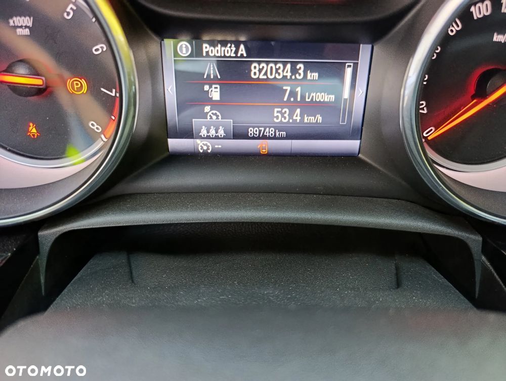 Opel Astra 1.4 Turbo Innovation - 11