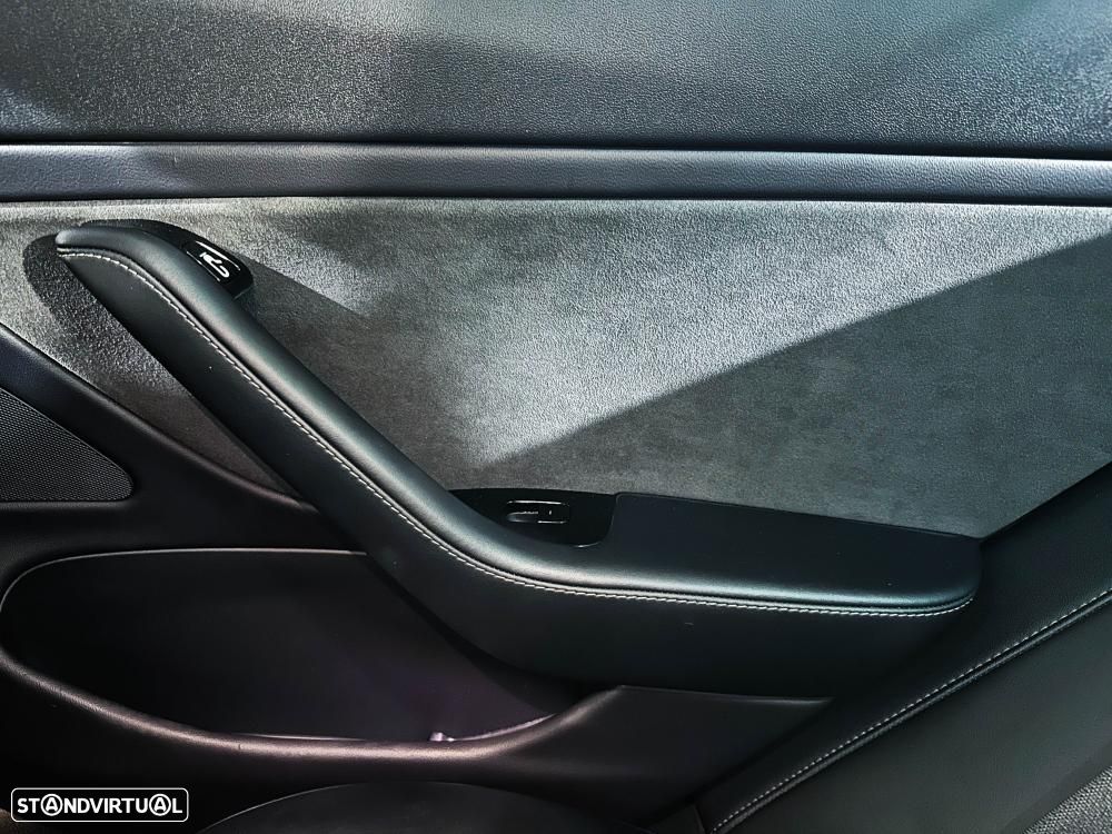 Tesla Model 3 Long Range Tração Integral - 31