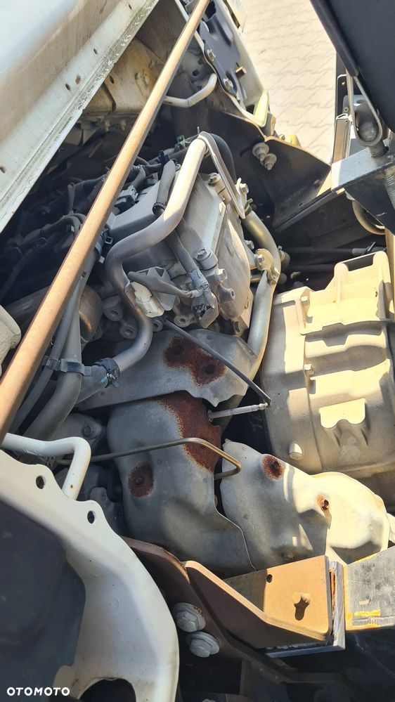 Nissan CABSTAR NT400 - 25