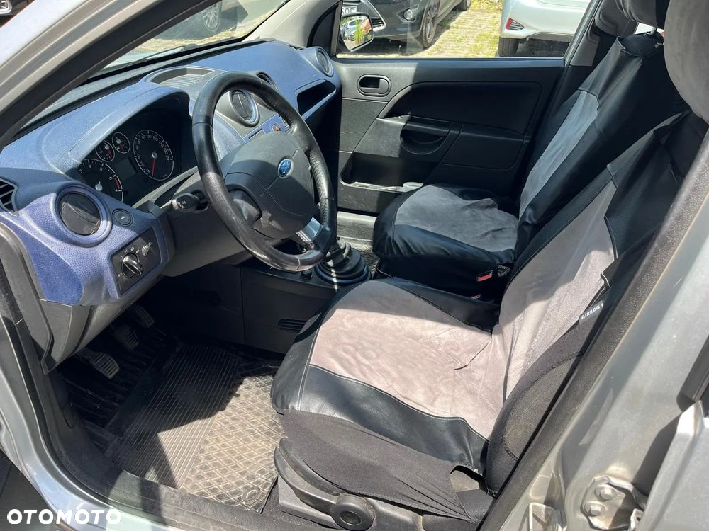 Ford Fiesta - 7