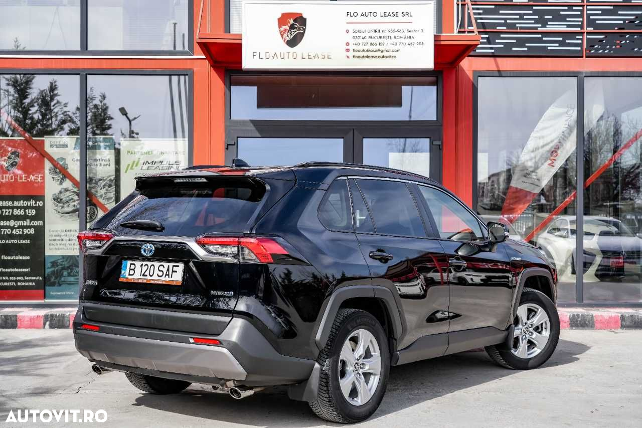 Toyota RAV4 - 8