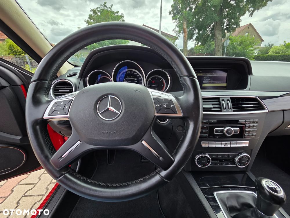 Mercedes-Benz Klasa C 250 CDI DPF BlueEFFICIENCY - 33