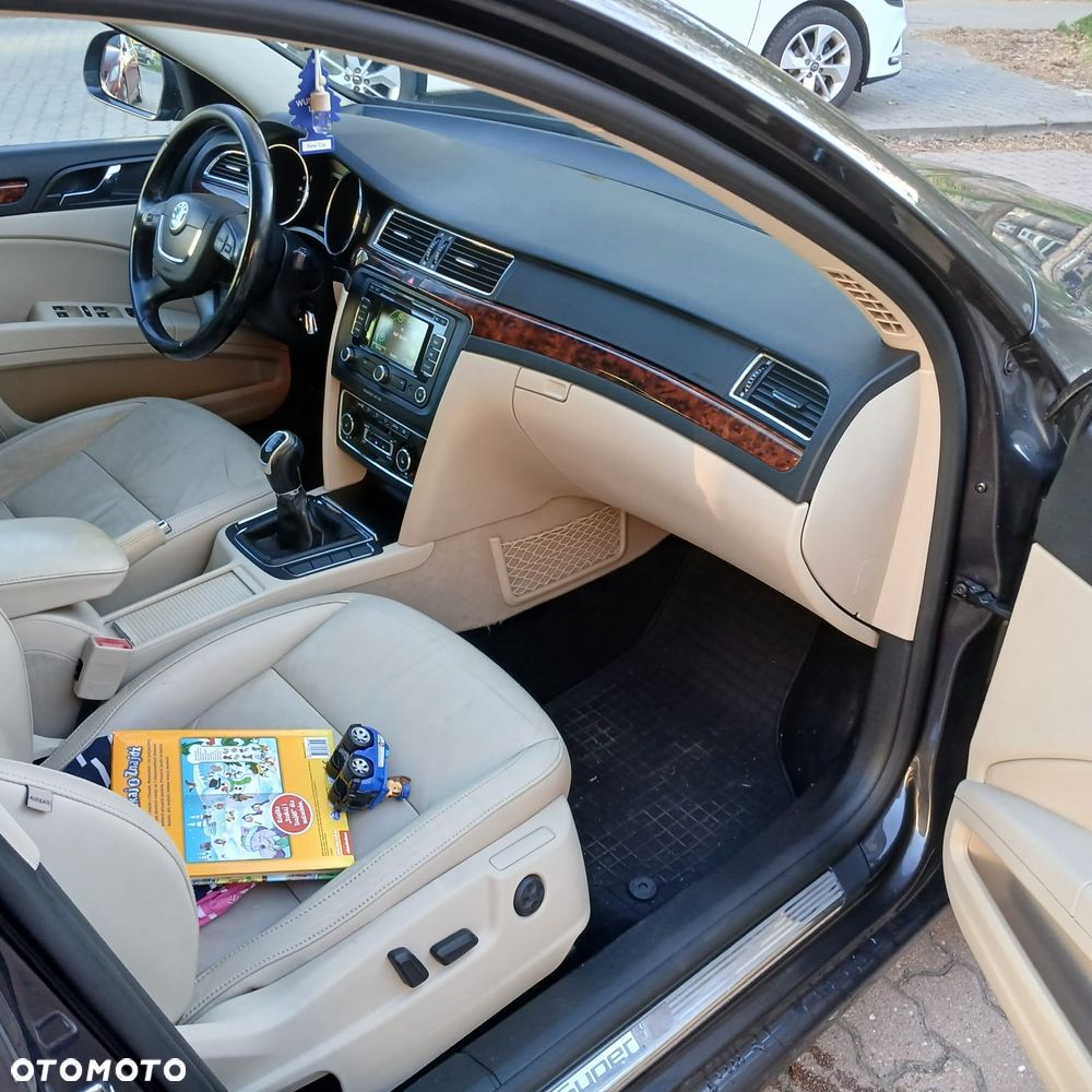 Skoda Superb 2.0 TDI Elegance - 20
