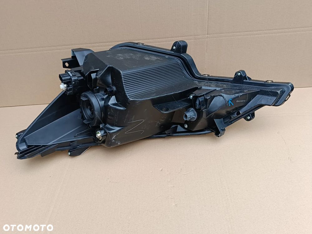 Lampa przednia prawa Mitsubishi Space Star reflektor - 6