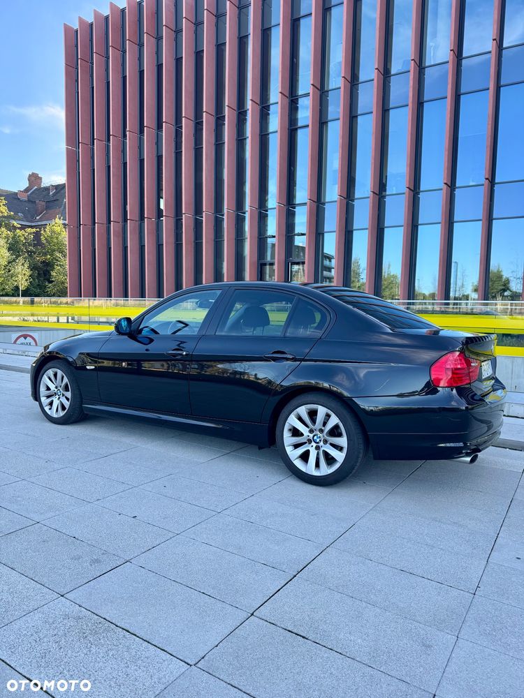BMW Seria 3 - 12