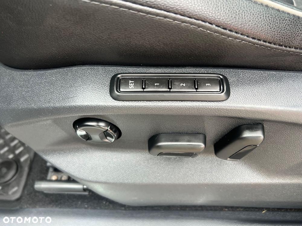 Volkswagen Tiguan - 16