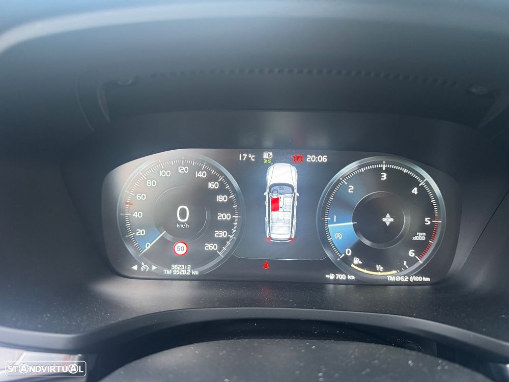 Volvo V60 2.0 D3 Momentum Plus - 10