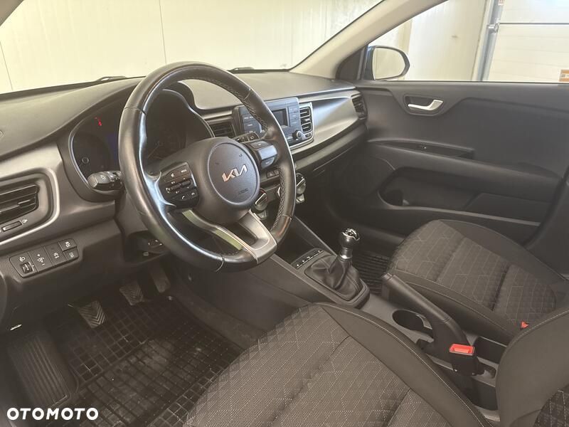 Kia Rio 1.2 M - 10