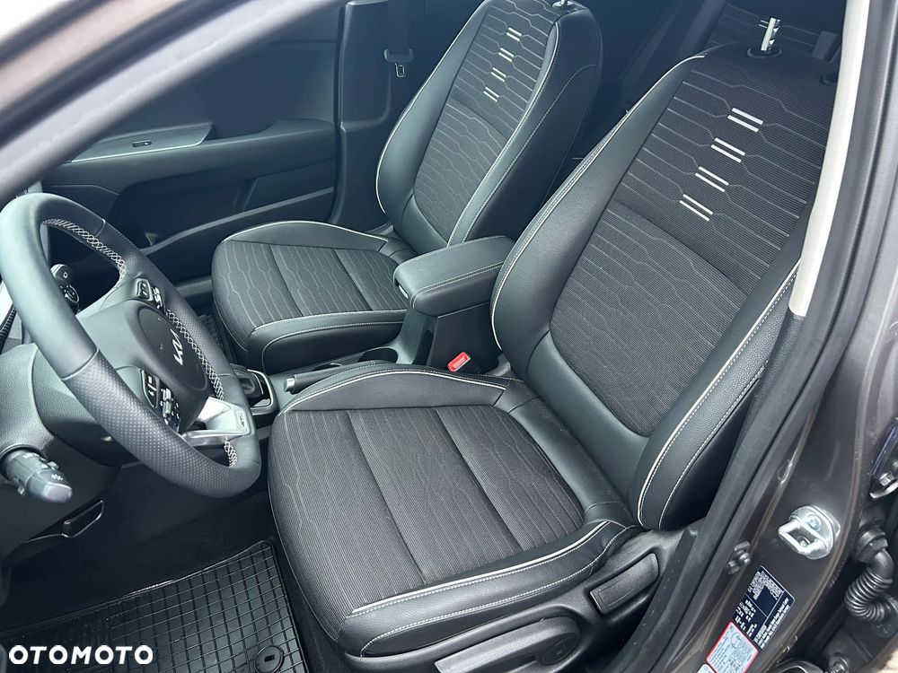 Kia Stonic 1.0 T-GDI GT Line DCT - 9